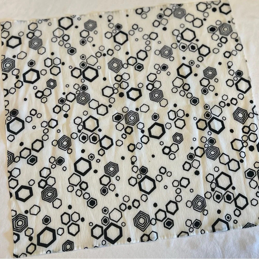 70s Geometric Scarf